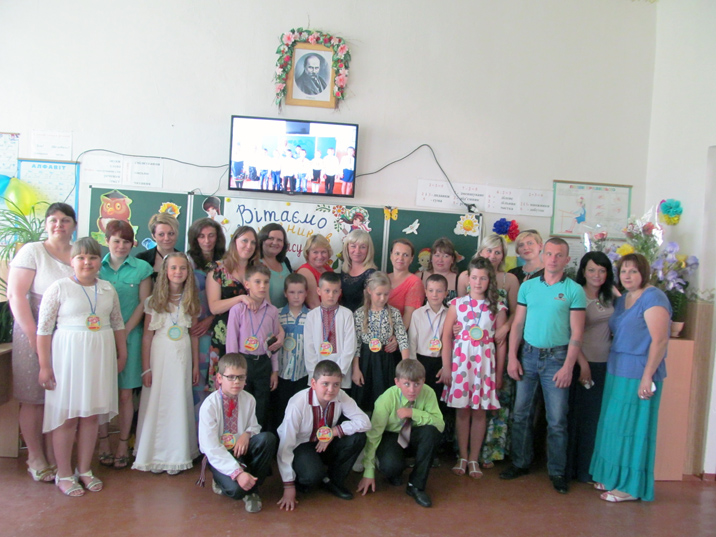 25 травня в Здорівському НВК відбувся випускний бал для учнів 4 класу