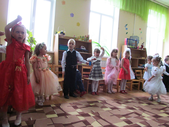 28 травня в дитячому садочку НВК відбулося свято випускників